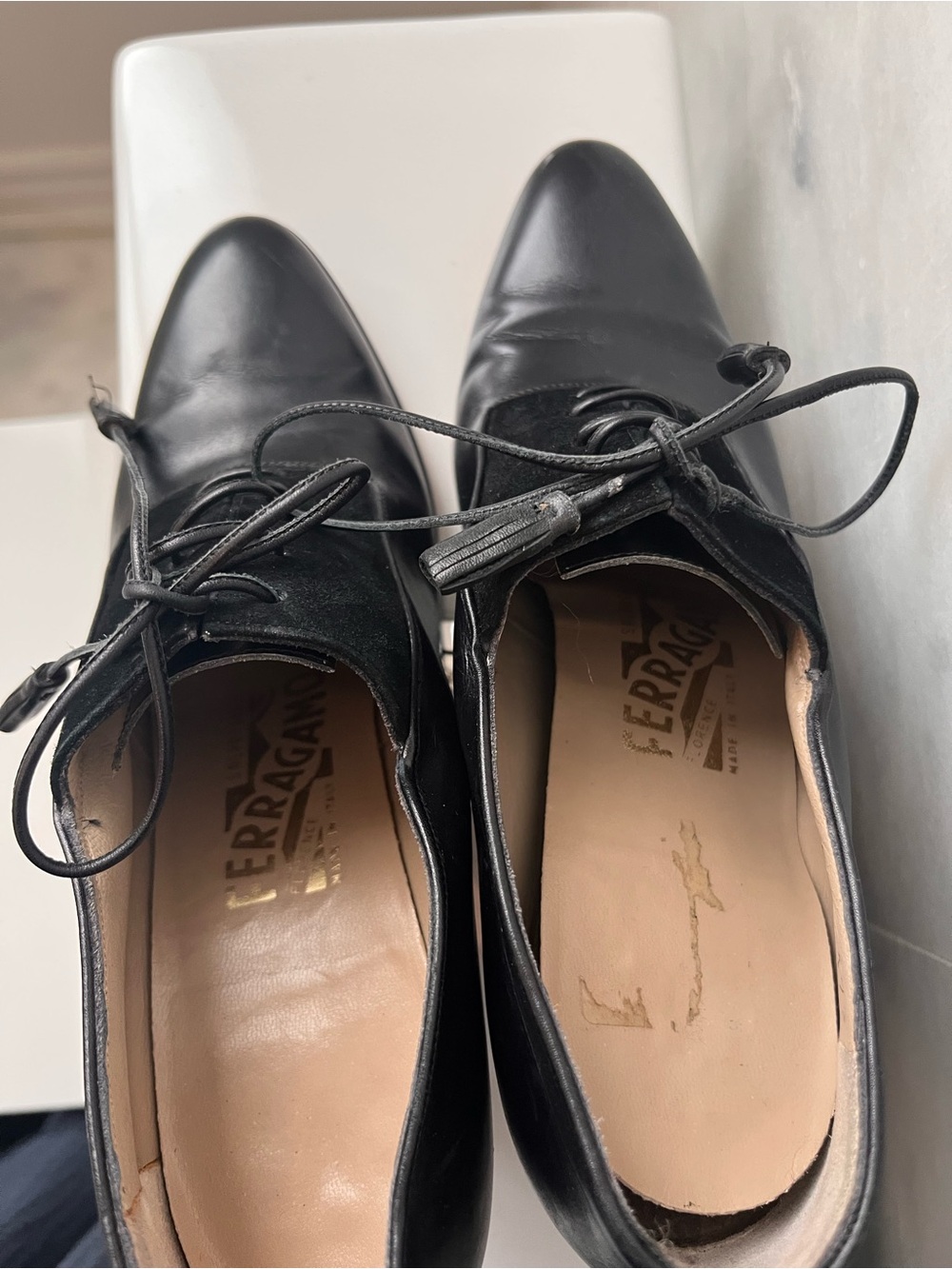 Salvatore Ferragamo Black Leather Women's Lace-Up Flats